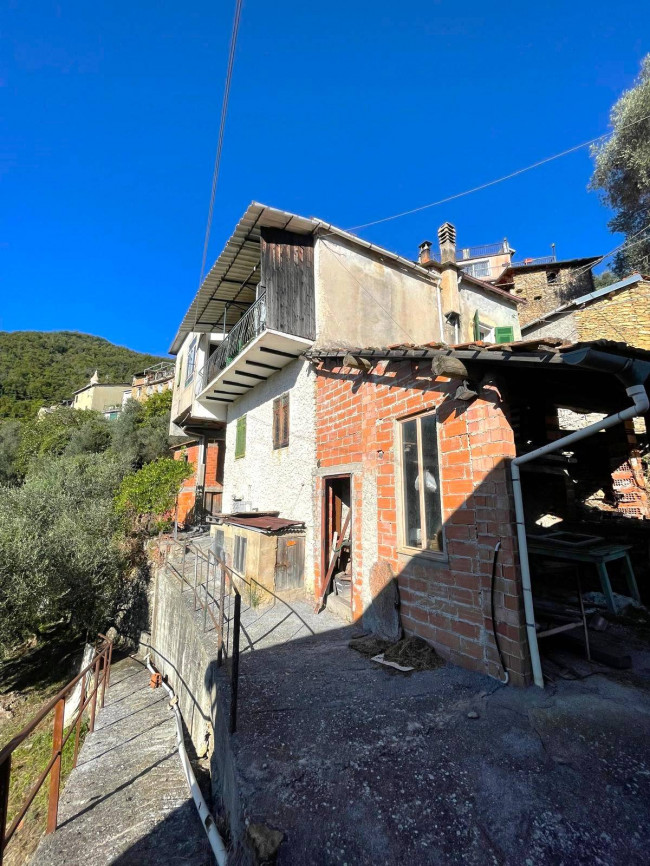 Rustico in vendita a Pieve di Teco