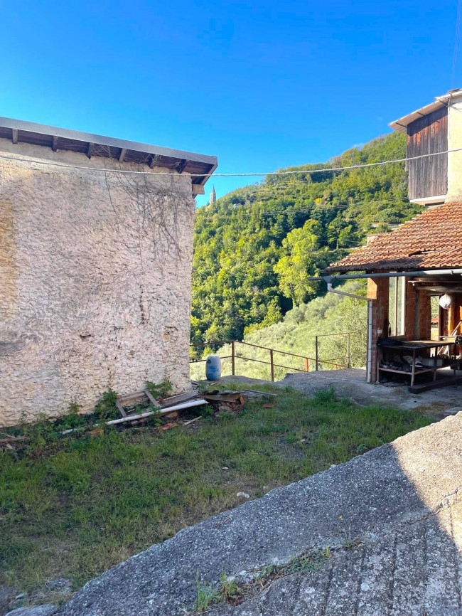 Rustico in vendita a Pieve di Teco