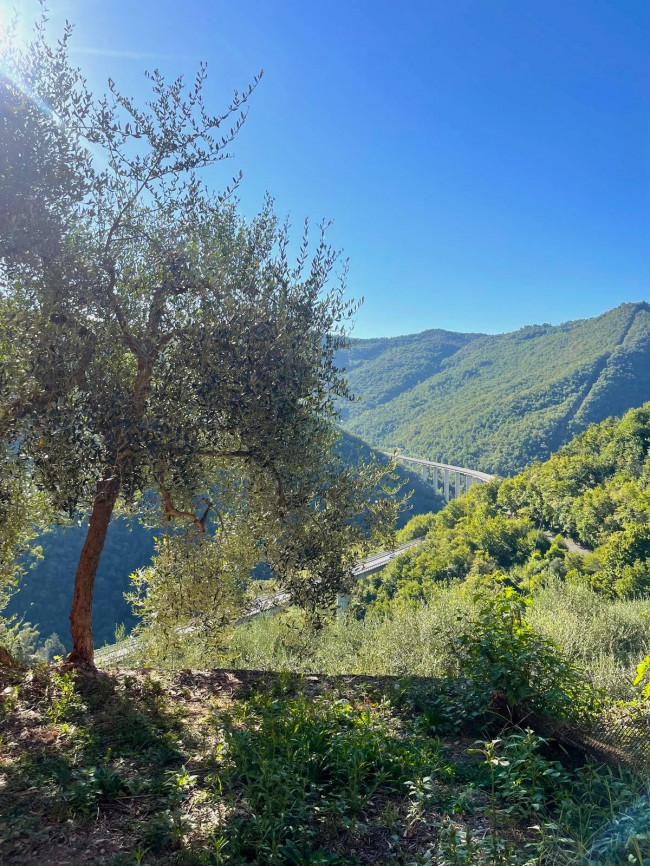 Rustico in vendita a Pieve di Teco