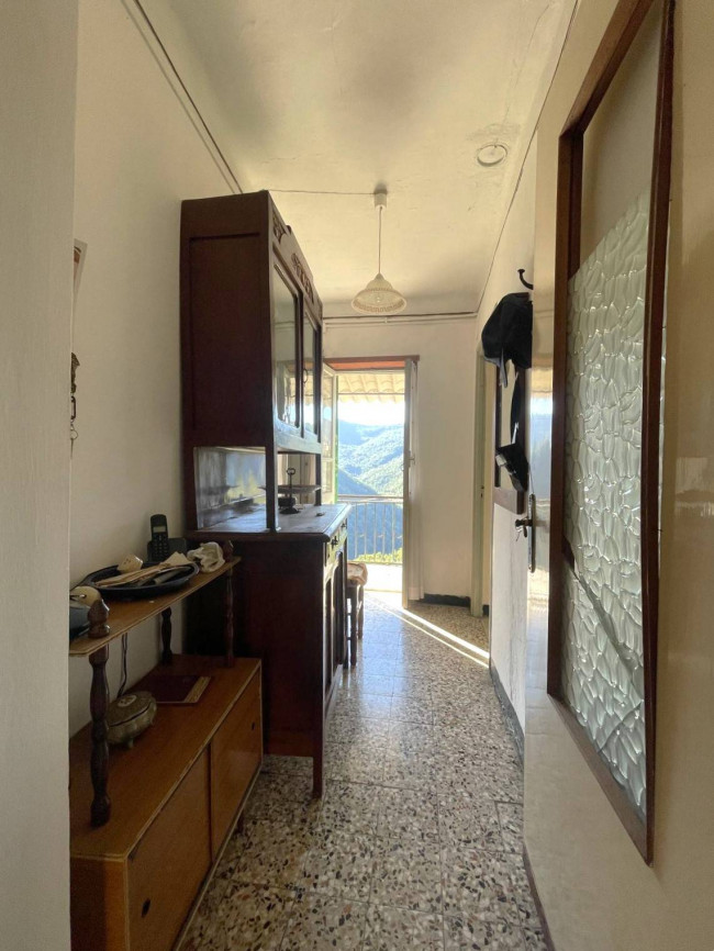 Rustico in vendita a Pieve di Teco