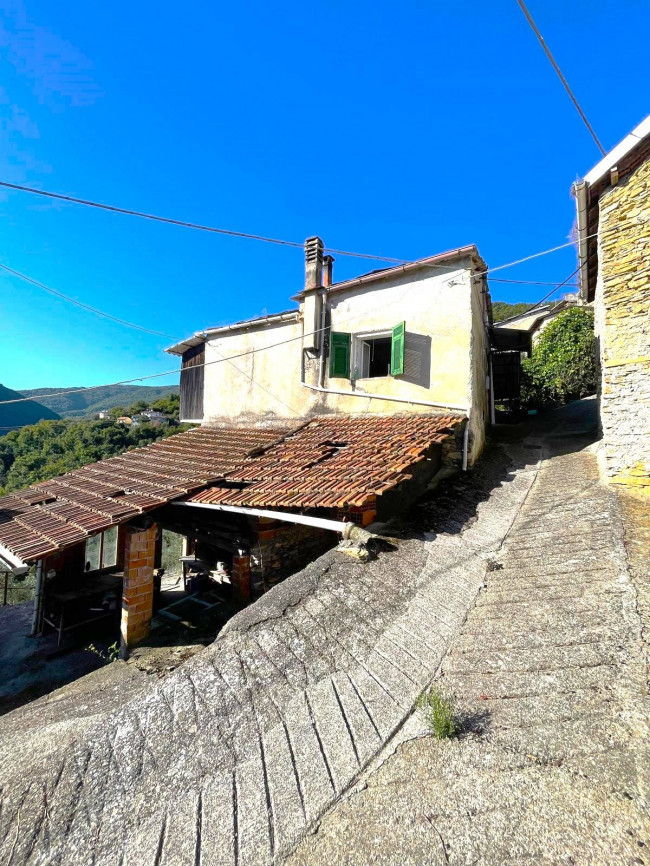 Rustico in vendita a Pieve di Teco