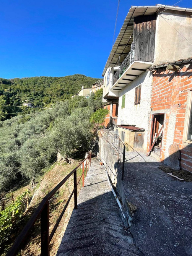 Rustico in vendita a Pieve di Teco