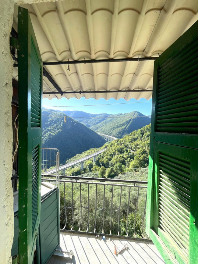 Rustico in vendita a Pieve di Teco