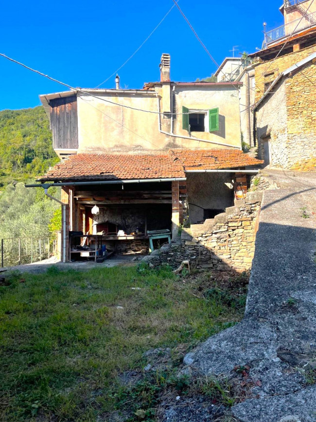 Rustico in vendita a Pieve di Teco