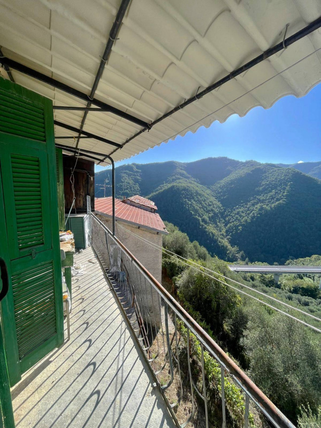 Rustico in vendita a Pieve di Teco