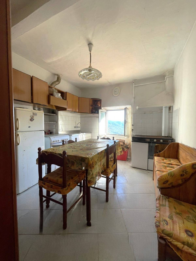 Rustico in vendita a Pieve di Teco