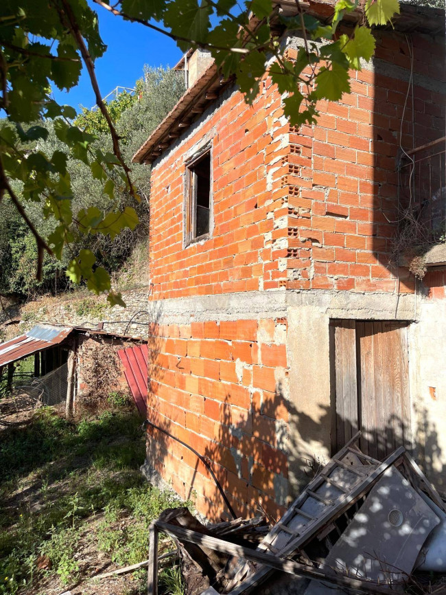 Rustico in vendita a Pieve di Teco