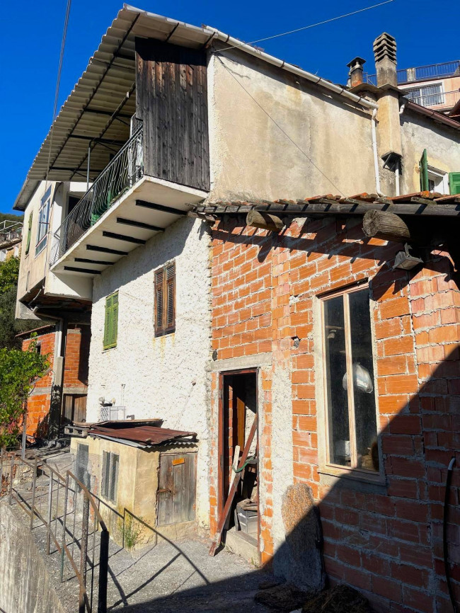 Rustico in vendita a Pieve di Teco