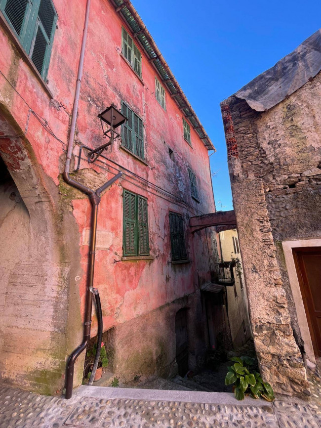 Rustico in vendita a Cosio d'Arroscia