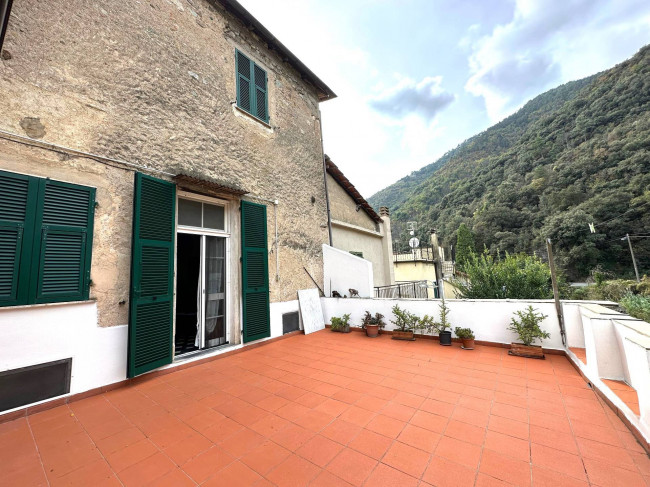 Rustico in vendita a Zuccarello