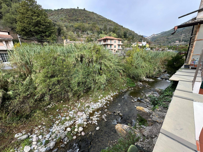 Rustico in vendita a Zuccarello