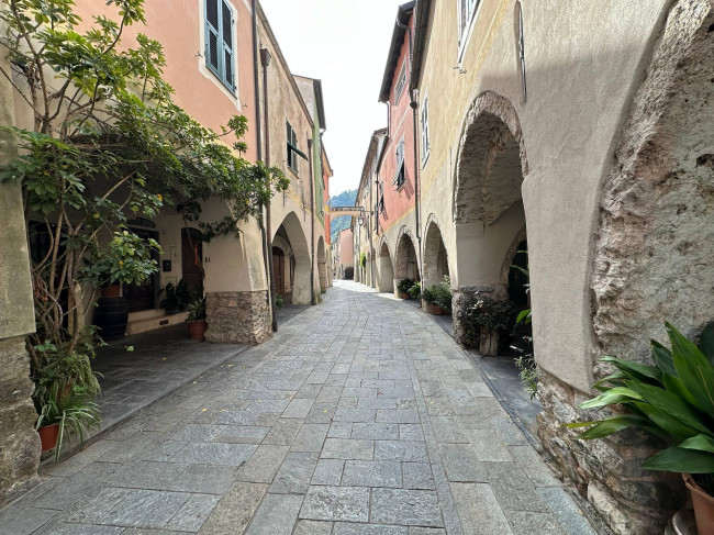 Rustico in vendita a Zuccarello