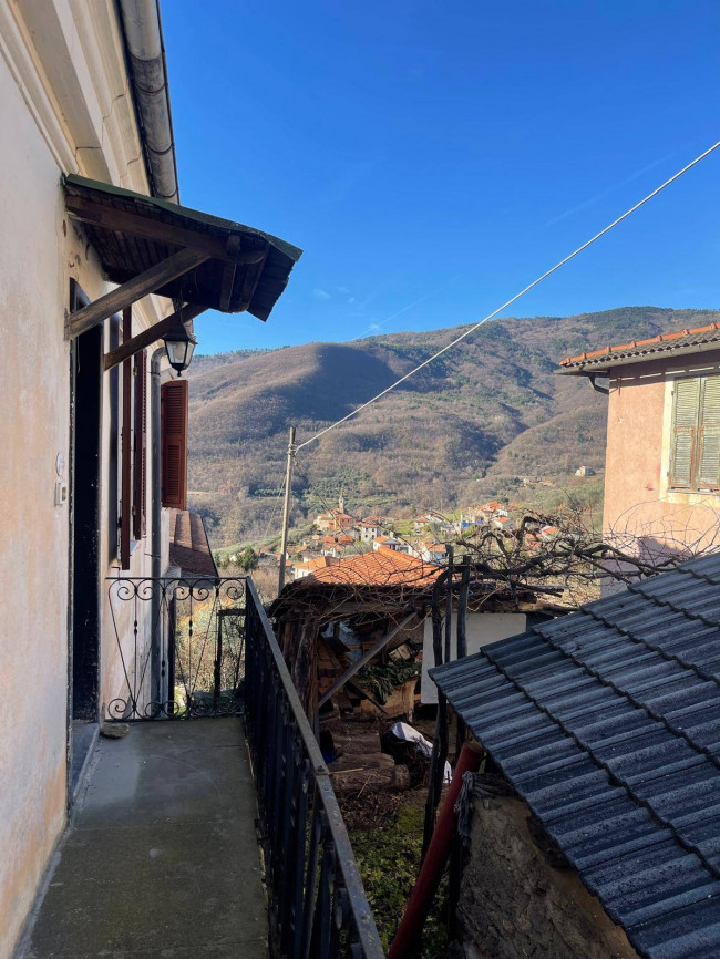 Rustico in vendita a Pieve di Teco