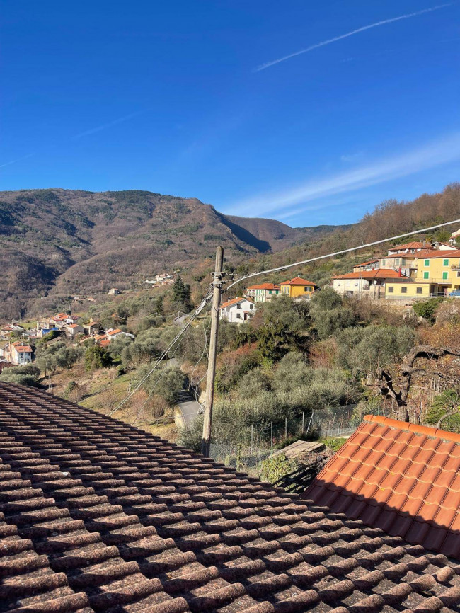 Rustico in vendita a Pieve di Teco