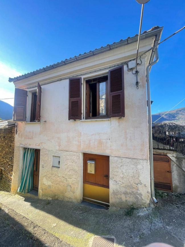 Rustico in vendita a Pieve di Teco