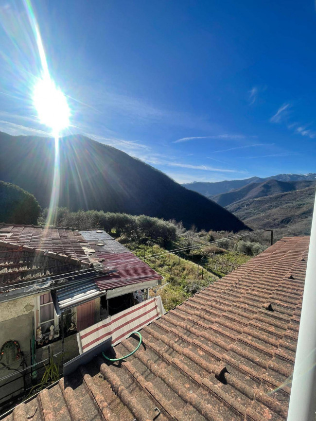 Rustico in vendita a Pieve di Teco