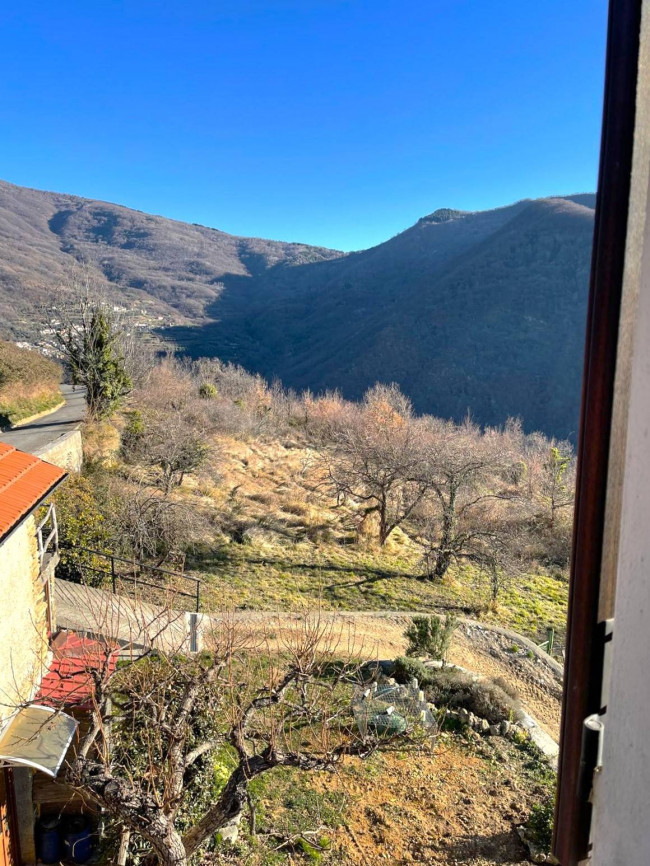 Rustico in vendita a Pieve di Teco