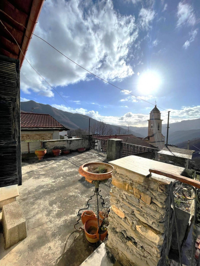 Rustico in vendita a Pieve di Teco