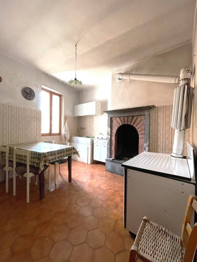 Rustico in vendita a Pieve di Teco