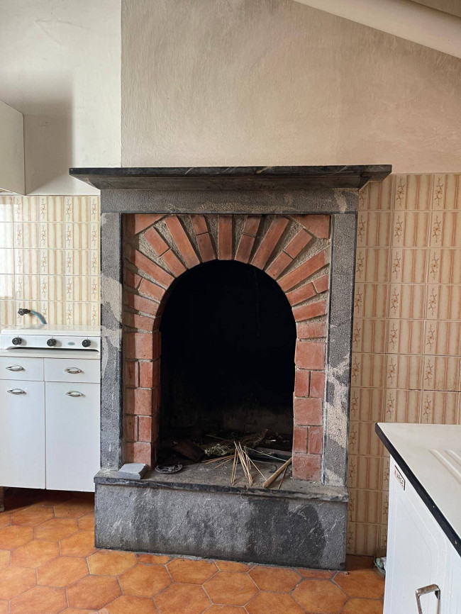 Rustico in vendita a Pieve di Teco