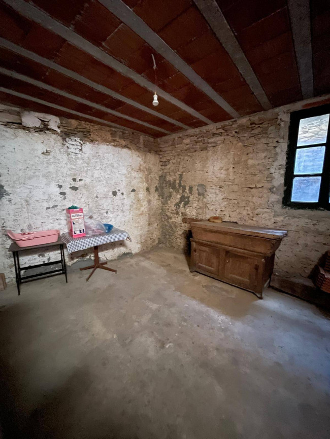 Rustico in vendita a Pieve di Teco