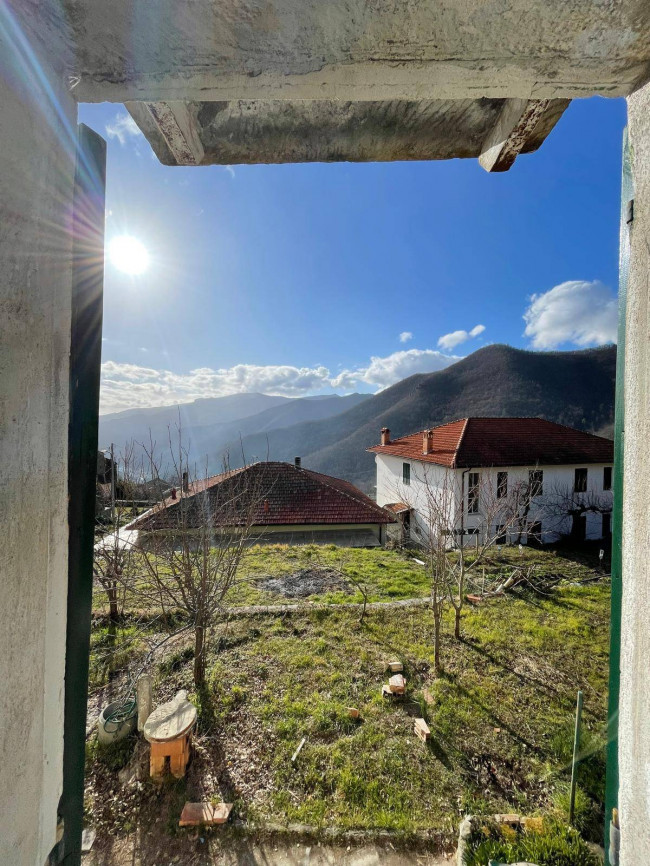 Rustico in vendita a Pieve di Teco