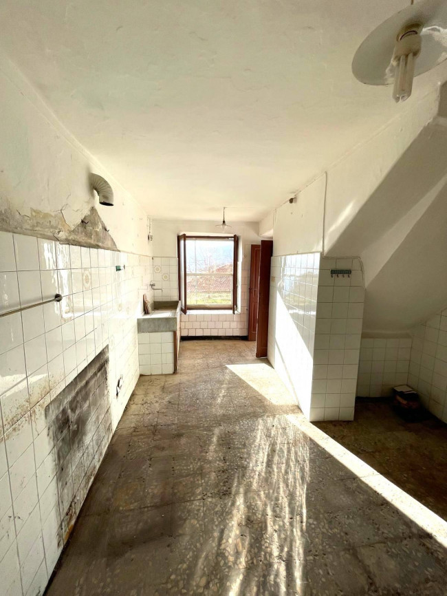 Rustico in vendita a Pieve di Teco