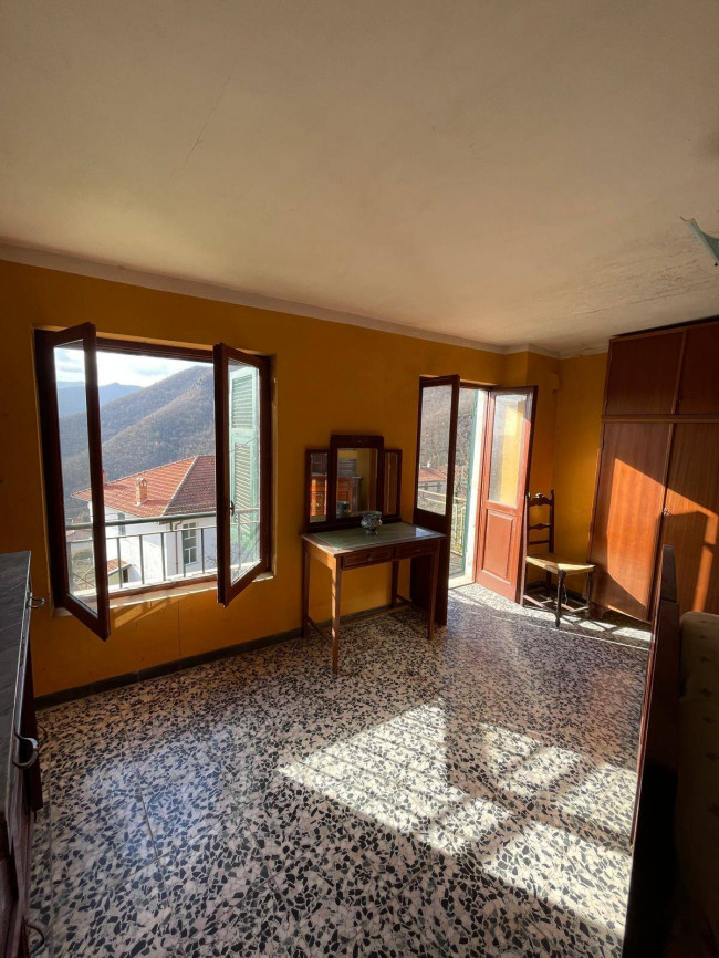 Rustico in vendita a Pieve di Teco