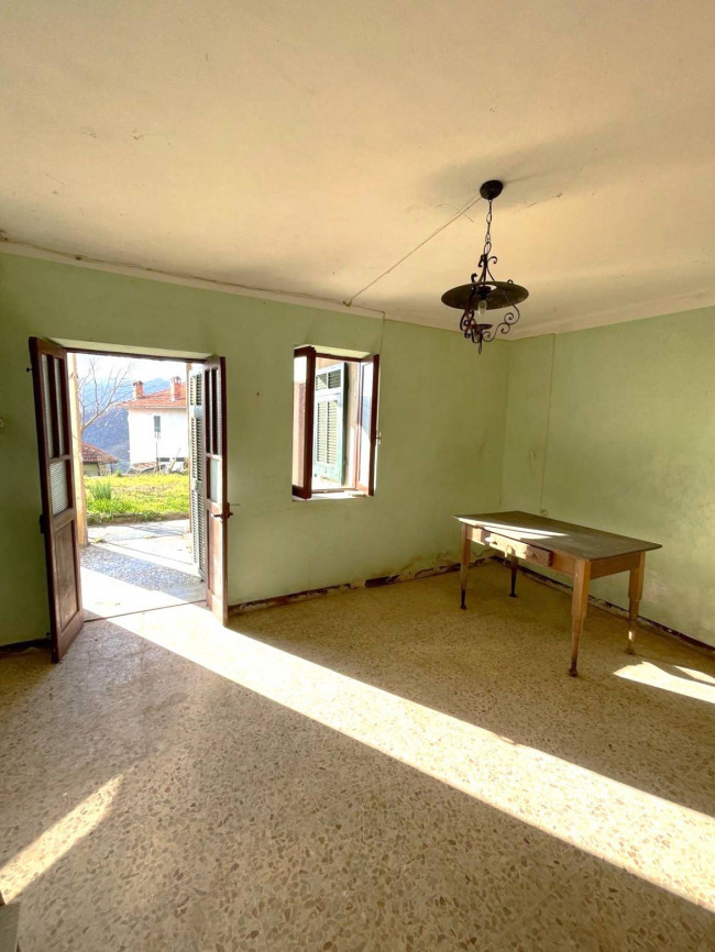 Rustico in vendita a Pieve di Teco