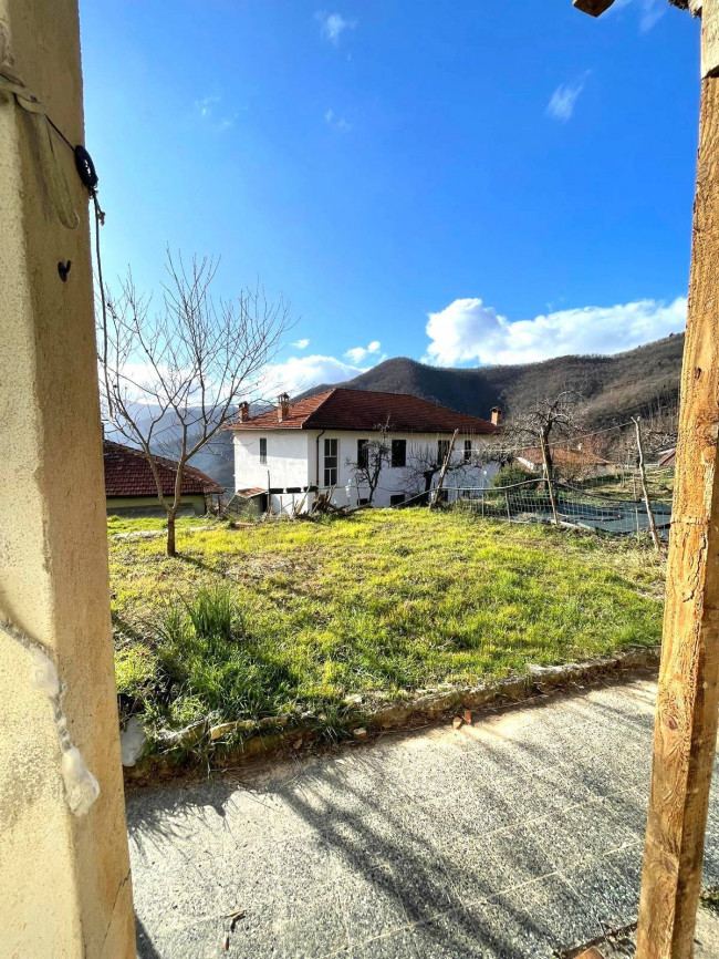 Rustico in vendita a Pieve di Teco