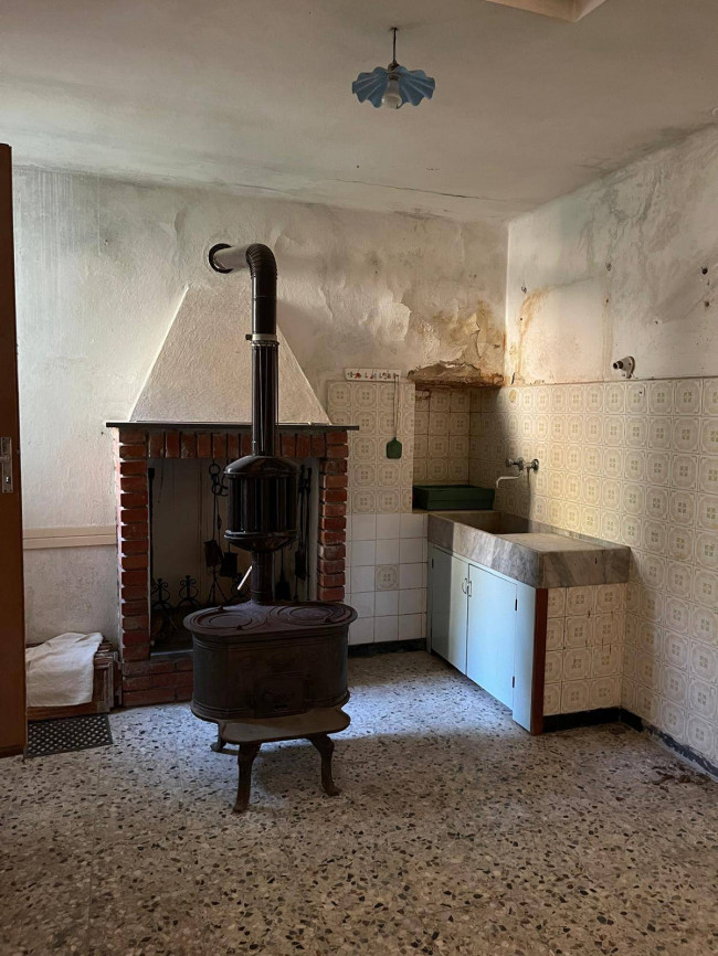 Rustico in vendita a Pieve di Teco