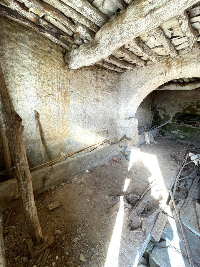 Rustico in vendita a Pieve di Teco