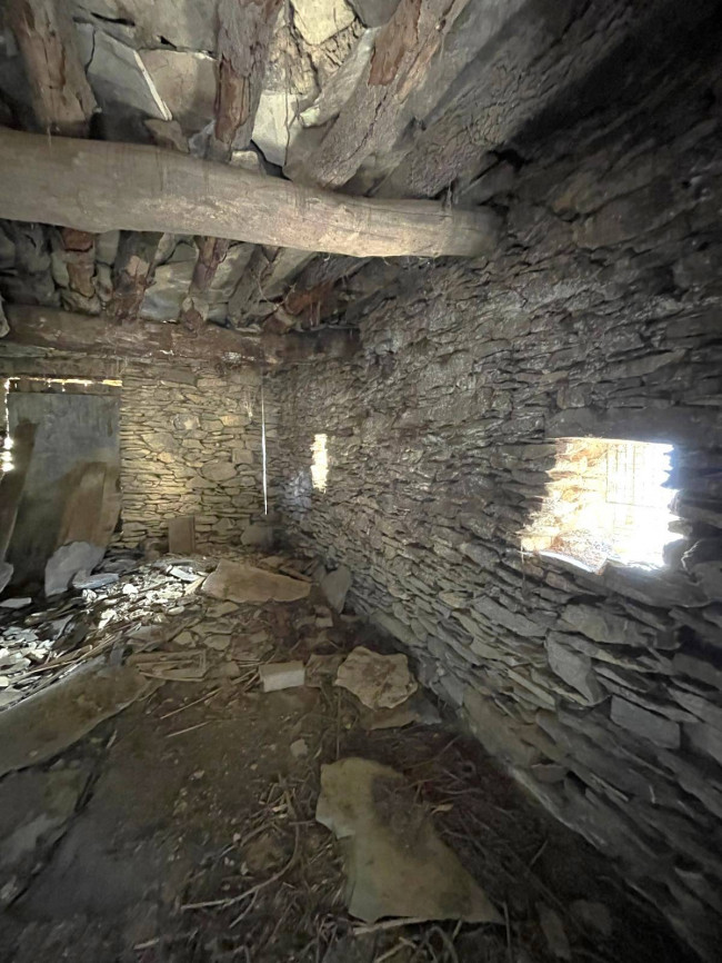 Rustico in vendita a Pieve di Teco