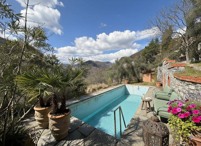 Villa in vendita a Pieve di Teco