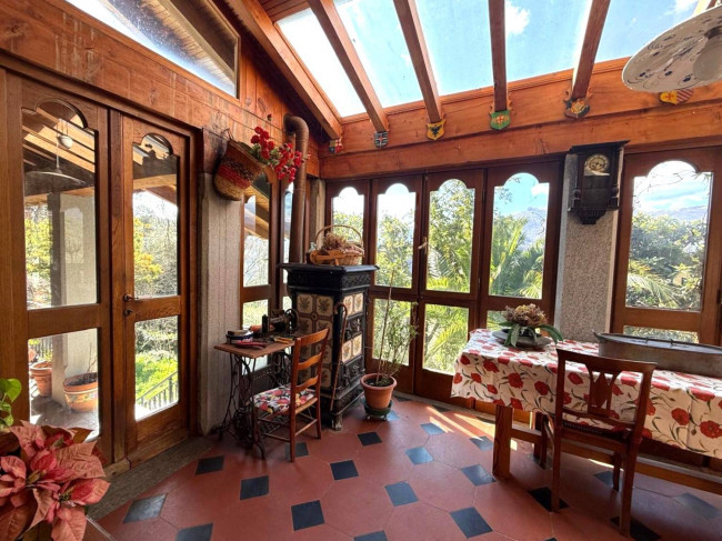 Villa in vendita a Pieve di Teco