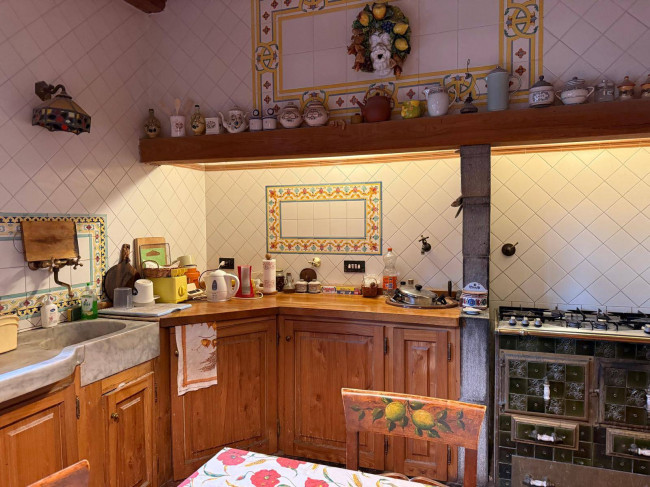 Villa in vendita a Pieve di Teco