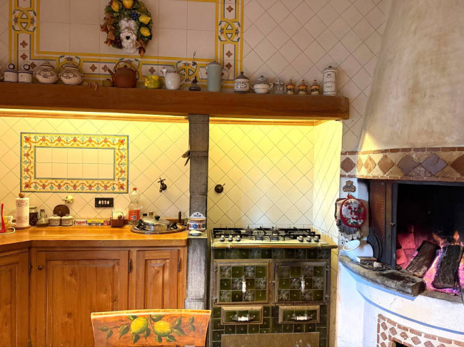 Villa in vendita a Pieve di Teco