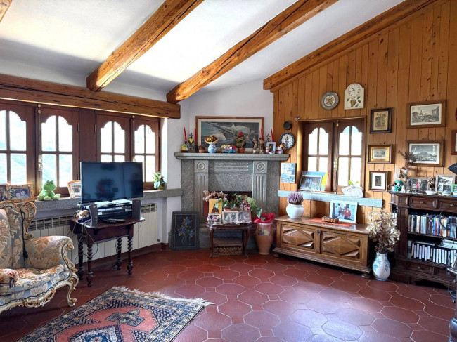 Villa in vendita a Pieve di Teco