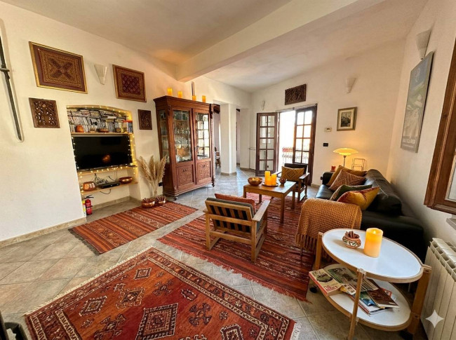 Rustico in vendita a Castelvecchio di Rocca Barbena