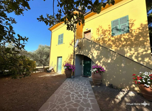 Villa for sale in Arnasco