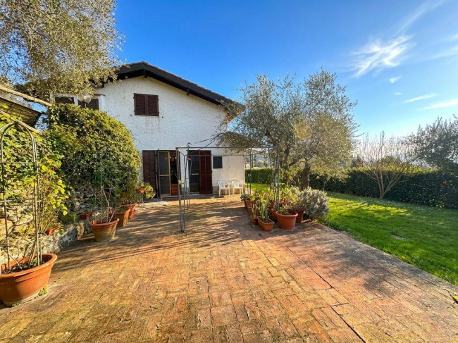 Villa in vendita a Garlenda