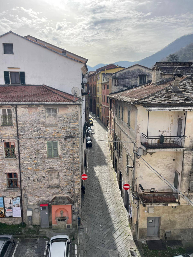 Appartamento in vendita a Pieve di Teco