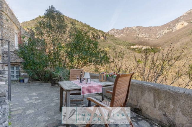 Appartamento in vendita a Castelbianco