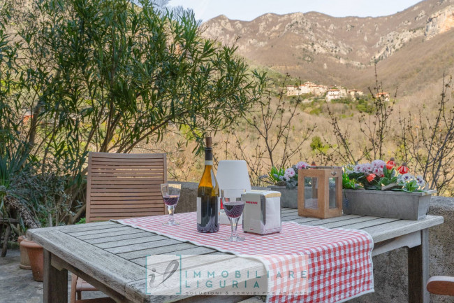 Appartamento in vendita a Castelbianco