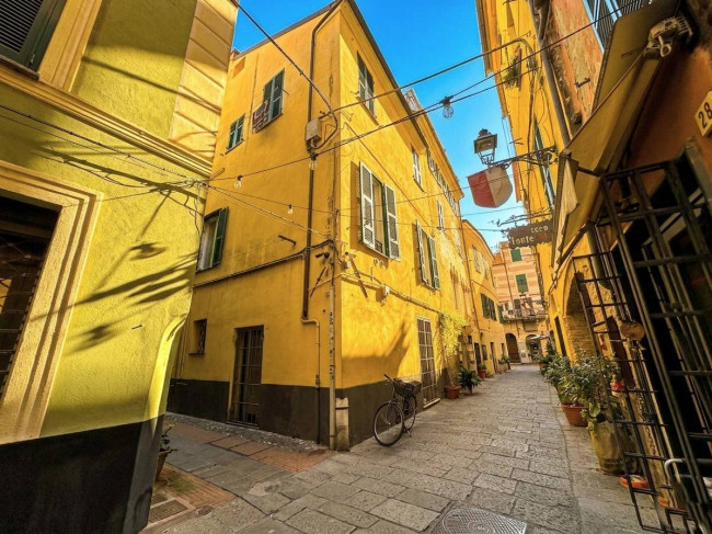  zu verkauf in Albenga