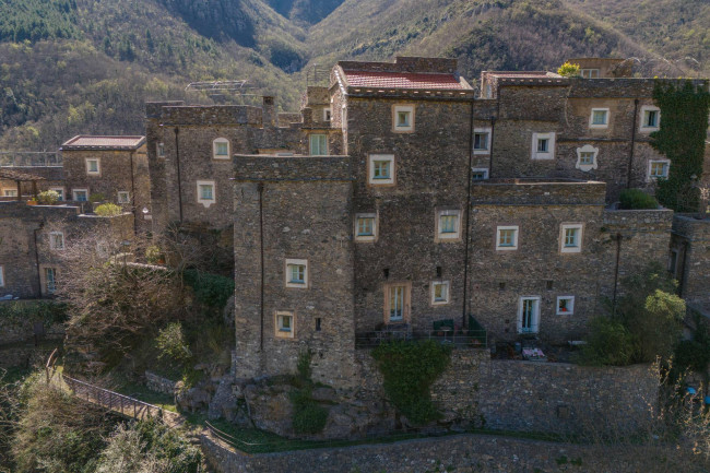 Appartamento in vendita a Castelbianco