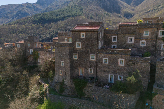 Appartamento in vendita a Castelbianco