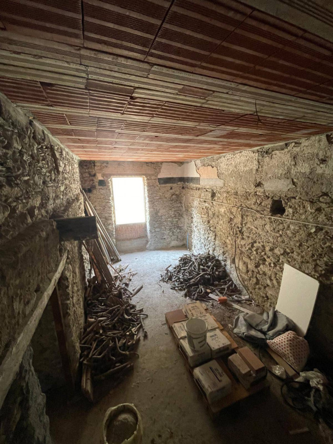 Rustico in vendita a Pieve di Teco