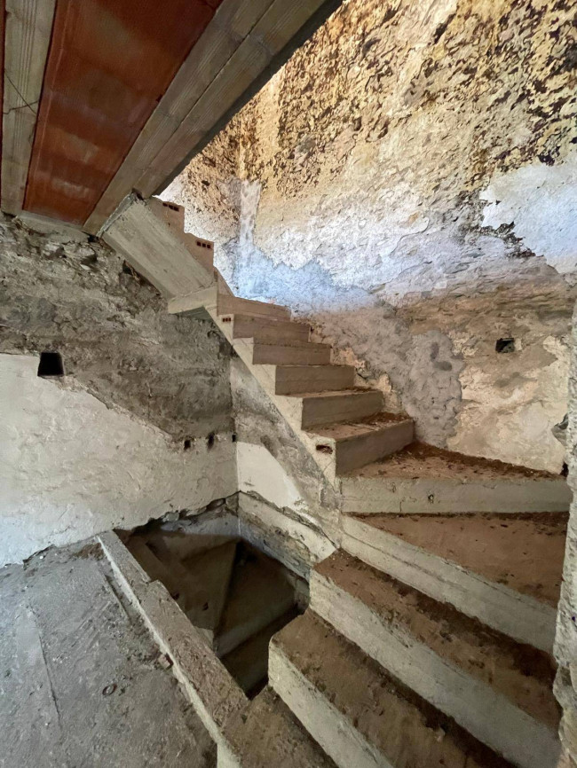 Rustico in vendita a Pieve di Teco