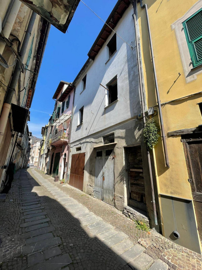 Rustico in vendita a Pieve di Teco